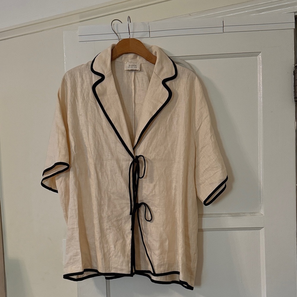 DISSH Cream Short Sleeve Tie-Front Blouse with Black Trim